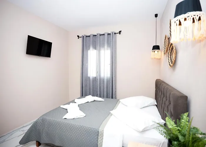 Greka Kalyves Polygyrou