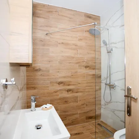 Greka * Kalyves Polygyrou