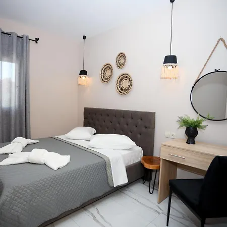 Greka * Kalyves Polygyrou