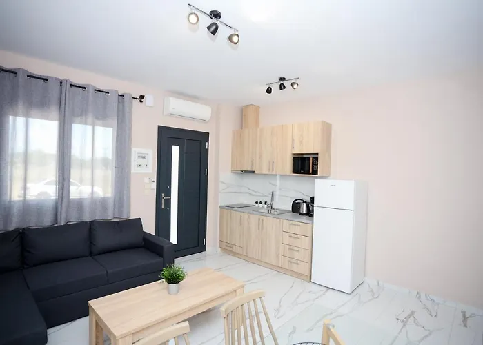 Greka Kalyves Polygyrou