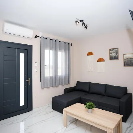 Greka Kalyves Polygyrou