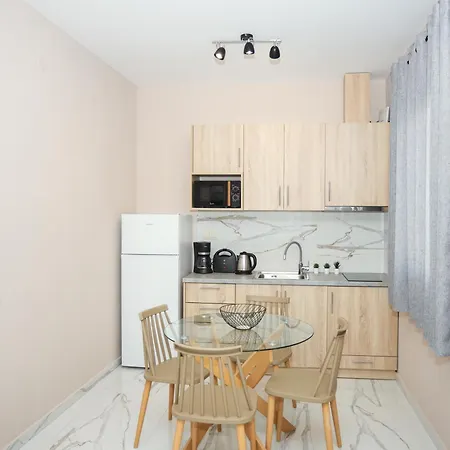 Greka Kalyves Polygyrou